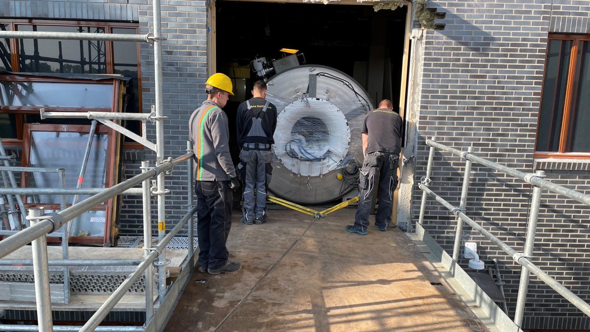 internationaal chauffeur lossen mri