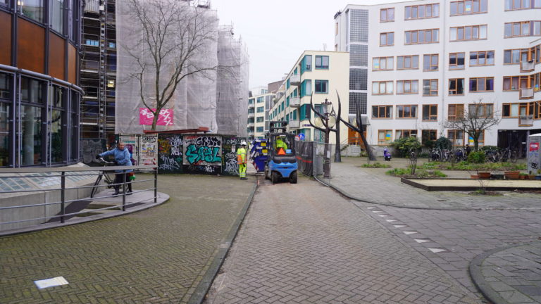 Logistiek medewerker op bouwplaats